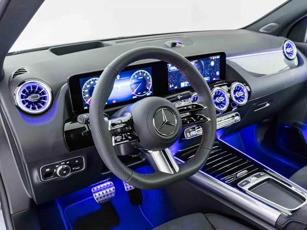 MERCEDES-BENZ GLA 200 Night Star