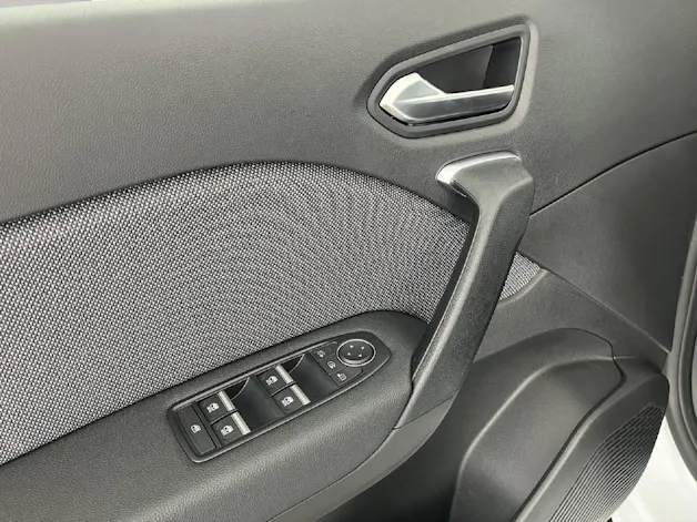 RENAULT Captur 1.8 E-Tech techno