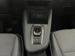 RENAULT Captur 1.8 E-Tech techno