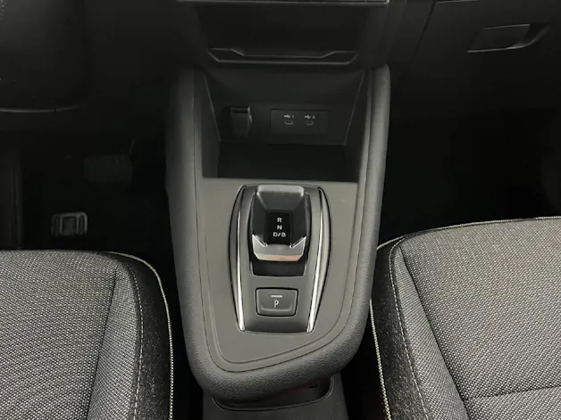 RENAULT Captur 1.8 E-Tech techno