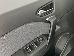 RENAULT Captur 1.8 E-Tech techno