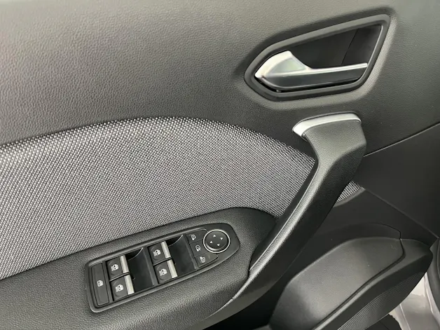 RENAULT Captur 1.8 E-Tech techno