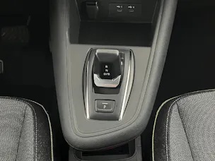 RENAULT Captur 1.8 E-Tech techno