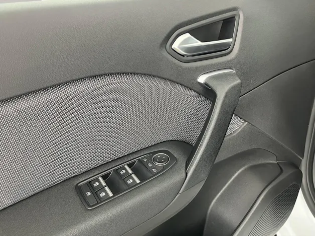 RENAULT Captur 1.8 E-Tech techno