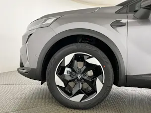 RENAULT Captur 1.8 E-Tech techno