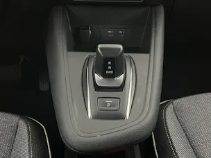 RENAULT Captur 1.8 E-Tech techno