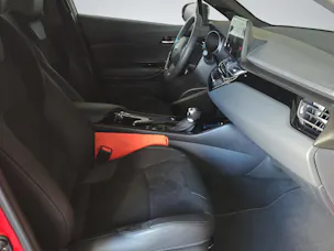 Toyota C-HR 2.0 VVTi HSD Move