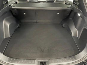 https://vehicle.imgix.net/4498586/9bb3fcab-a513-40b7-9ae8-8f7cea9103c4.jpg