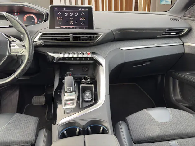 PEUGEOT 5008 1.5 BlueHDi GT Line