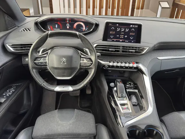PEUGEOT 5008 1.5 BlueHDi GT Line