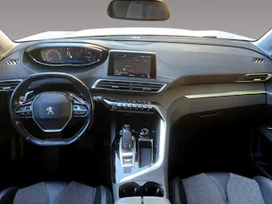 PEUGEOT 3008 1.5 BlueHDi Allure