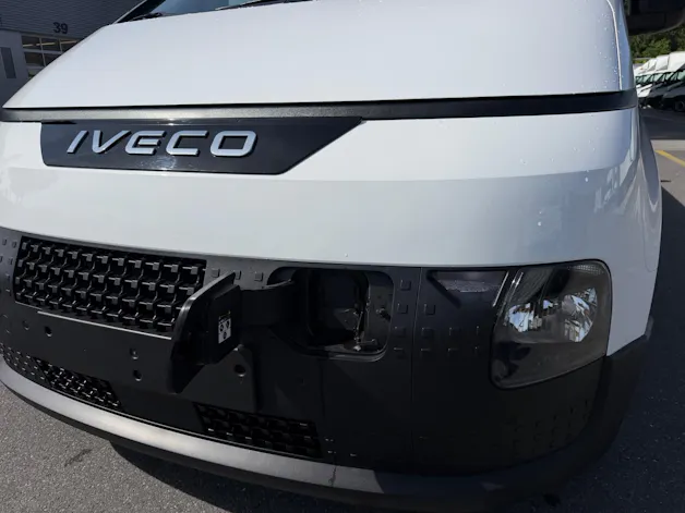 IVECO eMoovy mit FABA Kipper K4 2700