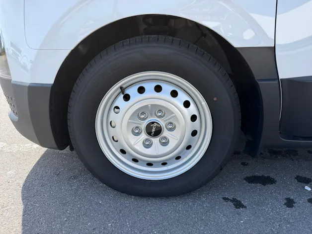 IVECO eMoovy mit FABA Kipper K4 2700
