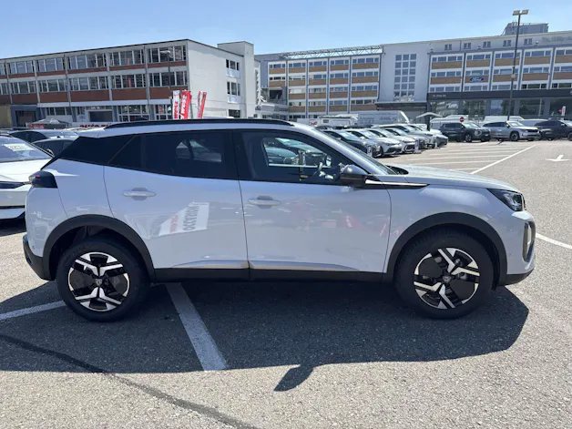PEUGEOT 2008 1.2 145 MHEV Allure Automat