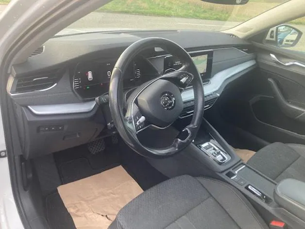 SKODA Octavia Combi 2.0 TDI DSG Style