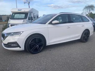 SKODA Octavia Combi 2.0 TDI DSG Style
