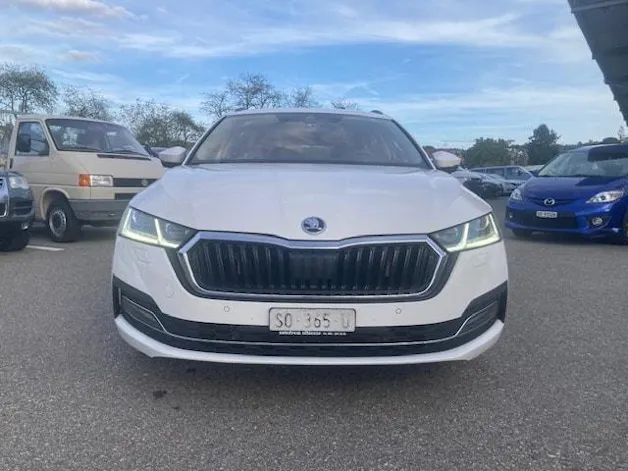 SKODA Octavia Combi 2.0 TDI DSG Style