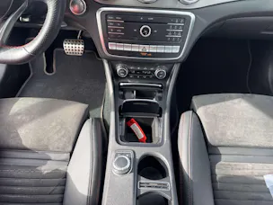 MERCEDES-BENZ GLA 250 AMG Line 211PS Swiss Star 4Matic DCT-Automat
