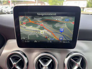 MERCEDES-BENZ GLA 250 AMG Line 211PS Swiss Star 4Matic DCT-Automat