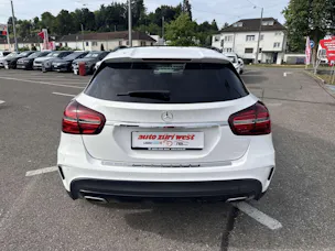 MERCEDES-BENZ GLA 250 AMG Line 211PS Swiss Star 4Matic DCT-Automat