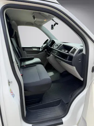 VW T6 2.0 TDI Entry * Hochdach * Klima * Euro 6 * Rückfahrkamera * Dach Version * 3 Sitzer *