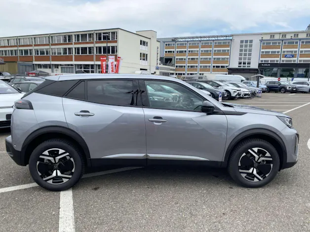 PEUGEOT 2008 1.2 145 MHEV Allure Automat
