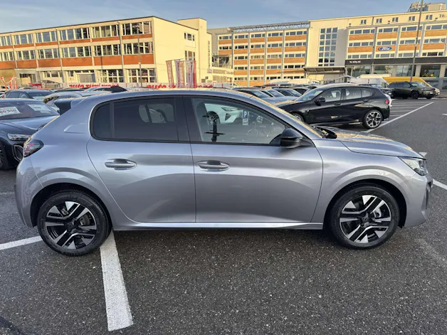 PEUGEOT 208 1.2 MHEV 110 Allure Automat