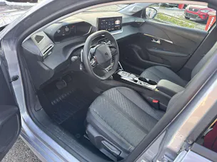 PEUGEOT 208 1.2 MHEV 110 Allure Automat