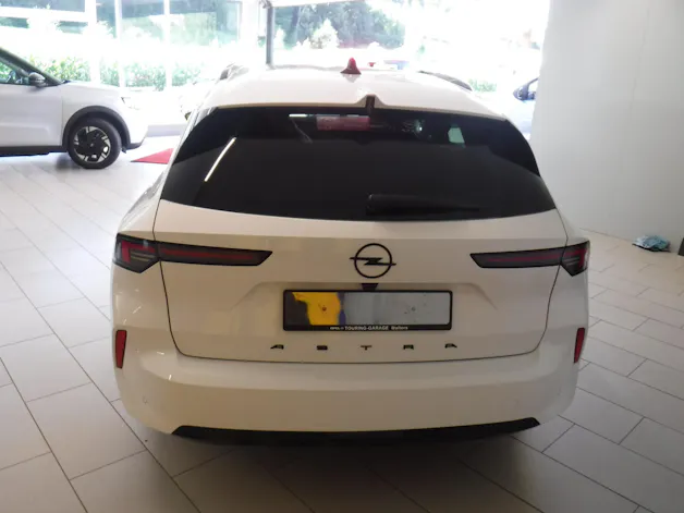 OPEL Astra Sports Tourer 1.2i Turbo Swiss Plus