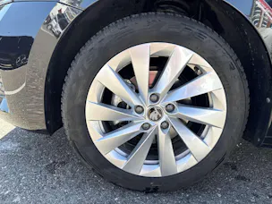 SKODA Octavia Combi 2.0 TDi Selection DSG-Automat