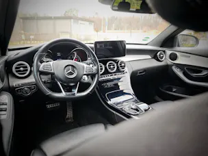 MERCEDES-BENZ C 250 d AMG Line 4m Kombi