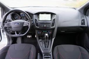 FORD Focus 1.5 SCTi ST Line Automatic