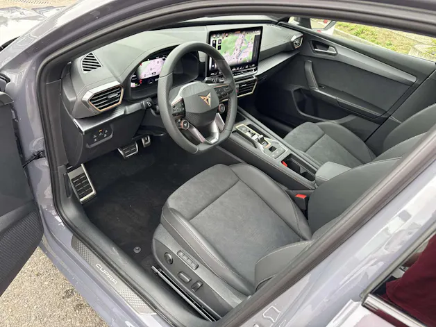 CUPRA LEON ST 1.5 eTSi DSG-Automat