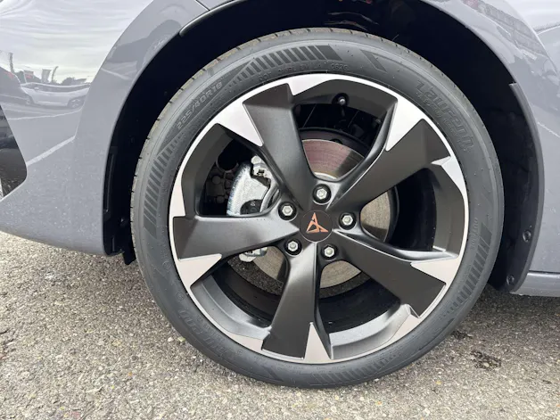 CUPRA LEON ST 1.5 eTSi DSG-Automat