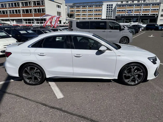AUDI A3 Limousine 35 TDi S-Line S-Tronic Automat