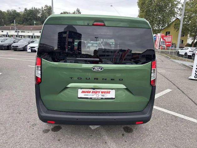 FORD Tourneo Courier 1.0 EcoBoost Titanium Automat