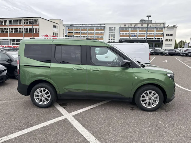 FORD Tourneo Courier 1.0 EcoBoost Titanium Automat