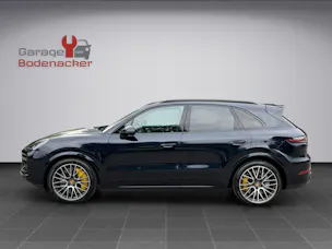 PORSCHE Cayenne Turbo 4.0 V8 Benzin 550PS