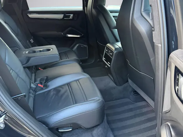 PORSCHE Cayenne Turbo 4.0 V8 Benzin 550PS