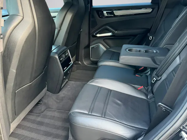 PORSCHE Cayenne Turbo 4.0 V8 Benzin 550PS