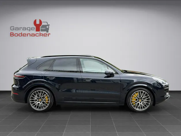 PORSCHE Cayenne Turbo 4.0 V8 Benzin 550PS