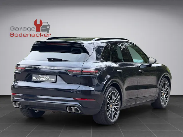 PORSCHE Cayenne Turbo 4.0 V8 Benzin 550PS