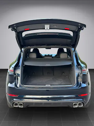 PORSCHE Cayenne Turbo 4.0 V8 Benzin 550PS