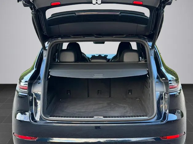 PORSCHE Cayenne Turbo 4.0 V8 Benzin 550PS