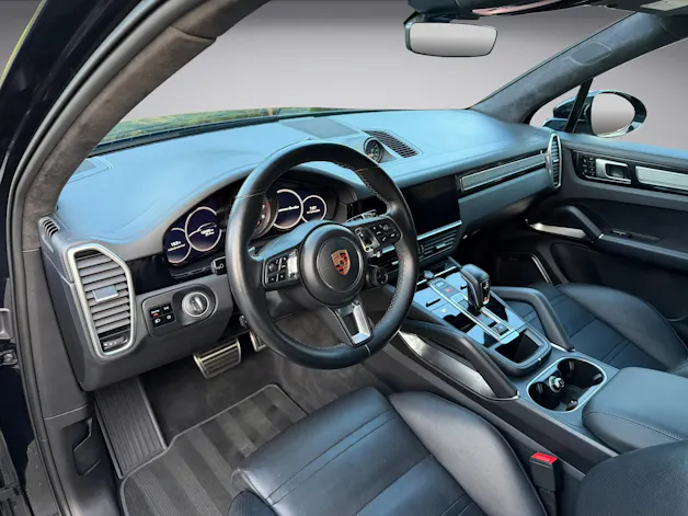 PORSCHE Cayenne Turbo 4.0 V8 Benzin 550PS
