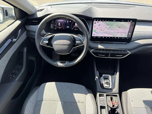 SKODA Octavia Combi 2.0 TDi Selection DSG-Automat