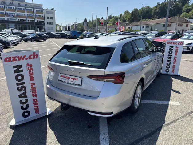 SKODA Octavia Combi 2.0 TDi Selection DSG-Automat