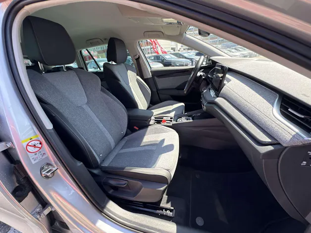 SKODA Octavia Combi 2.0 TDi Selection DSG-Automat