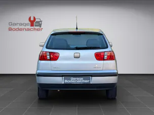 SEAT Ibiza 1.4 Signo * aus 1. Hand * Frisch ab Service mit Zahnriemen *
