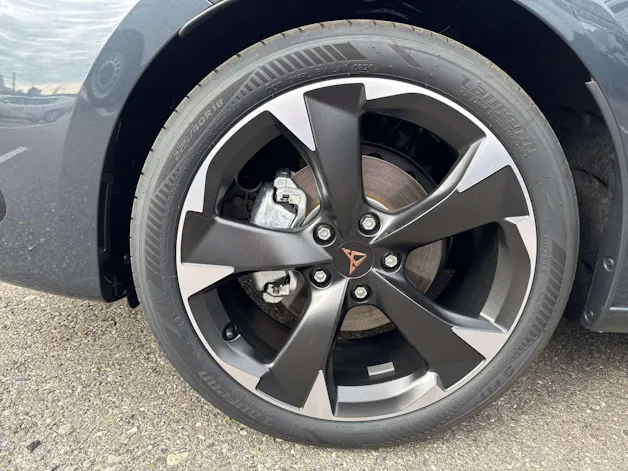 CUPRA LEON ST 1.5 eTSi DSG-Automat
